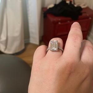 Cubic zirconia sterling silver size 7.5/8 engagement ring does NOT tarnish.